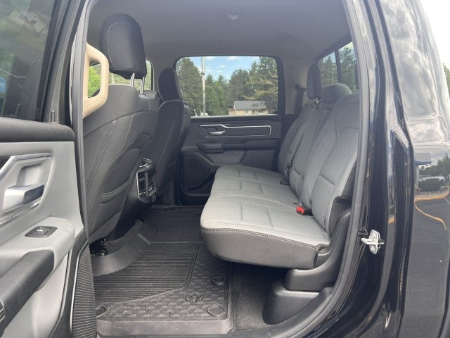 2020 RAM 1500 Big Horn Crew Cab 4x4 5'7" Box