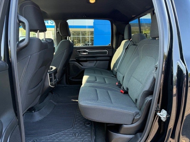 2022 RAM 1500 Big Horn Crew Cab 4x4 5'7" Box