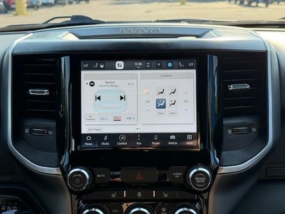 2022 RAM 1500 Big Horn Crew Cab 4x4 5'7" Box