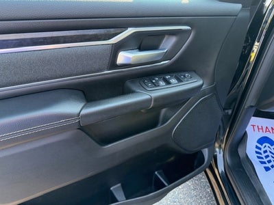 2022 RAM 1500 Big Horn Crew Cab 4x4 5'7" Box