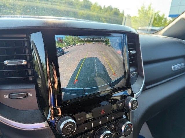 2022 RAM 1500 Big Horn Crew Cab 4x4 5'7" Box