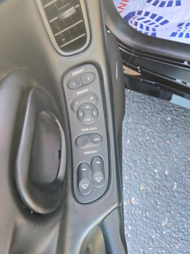 2003 Chevrolet Corvette Base