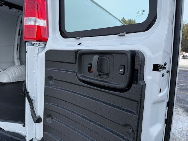 2025 Chevrolet Express Cargo 3500 WT