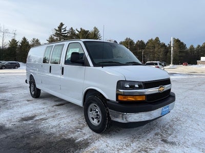 2025 Chevrolet Express Cargo 3500 WT