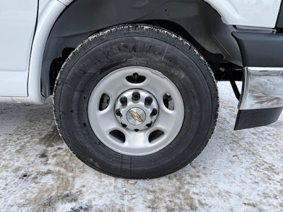 2025 Chevrolet Express Cargo 3500 WT