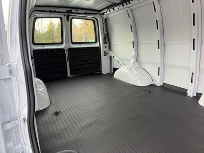 2025 Chevrolet Express Cargo 3500 WT