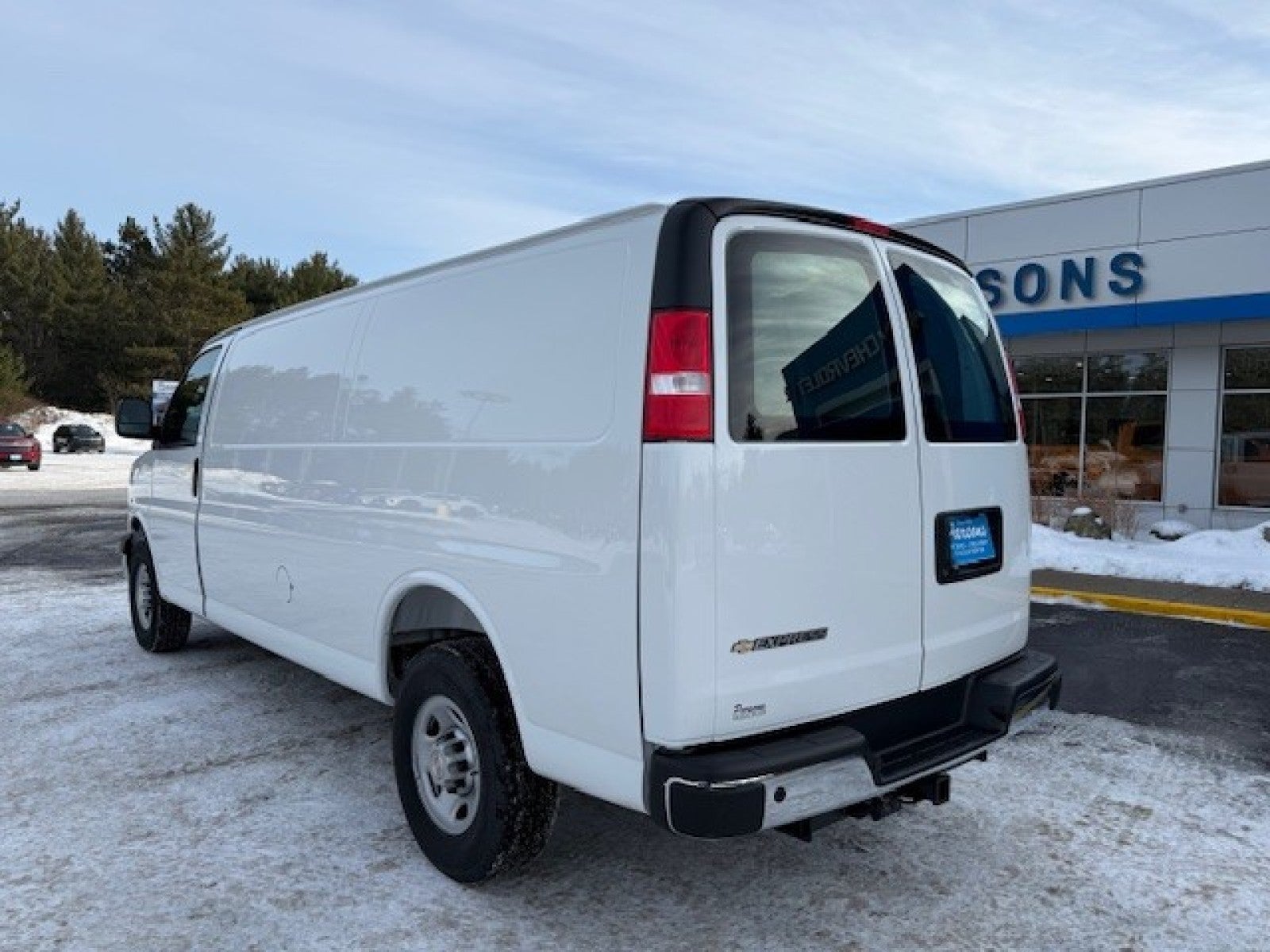 2025 Chevrolet Express Cargo 3500 WT