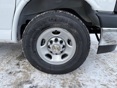 2025 Chevrolet Express Cargo 3500 WT