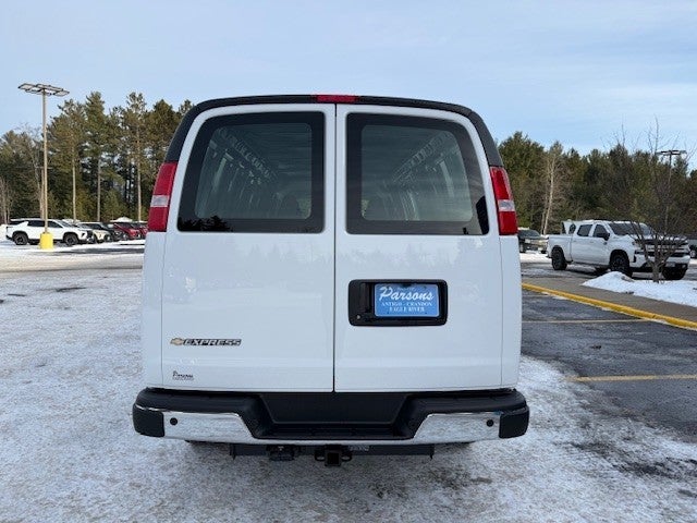 2025 Chevrolet Express Cargo 3500 WT
