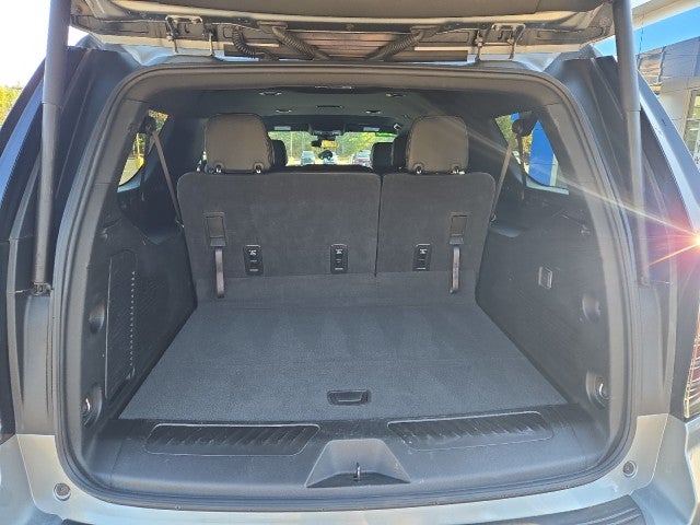 2025 Chevrolet Suburban LT - Photo 11