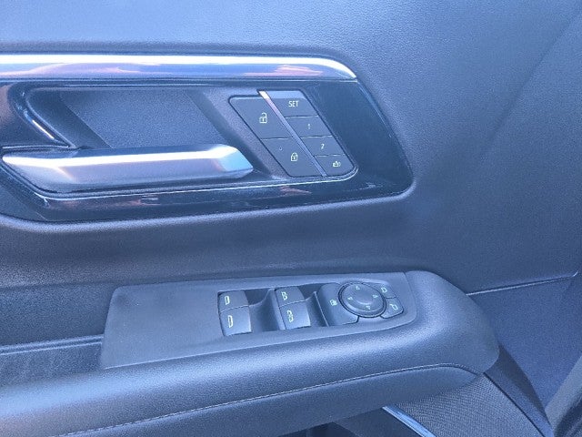 2025 Chevrolet Suburban LT - Photo 13