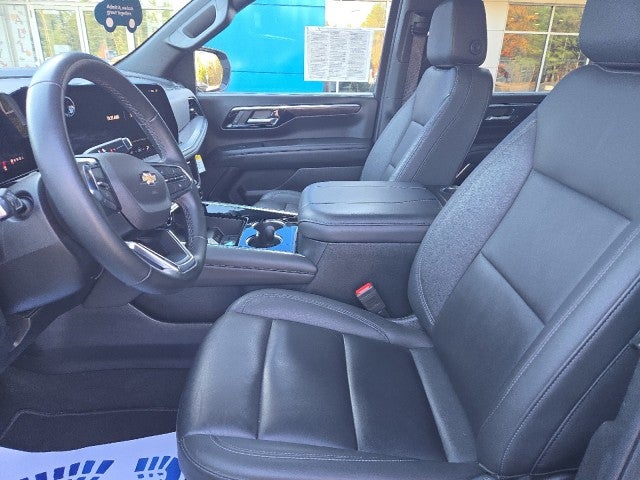 2025 Chevrolet Suburban LT - Photo 16
