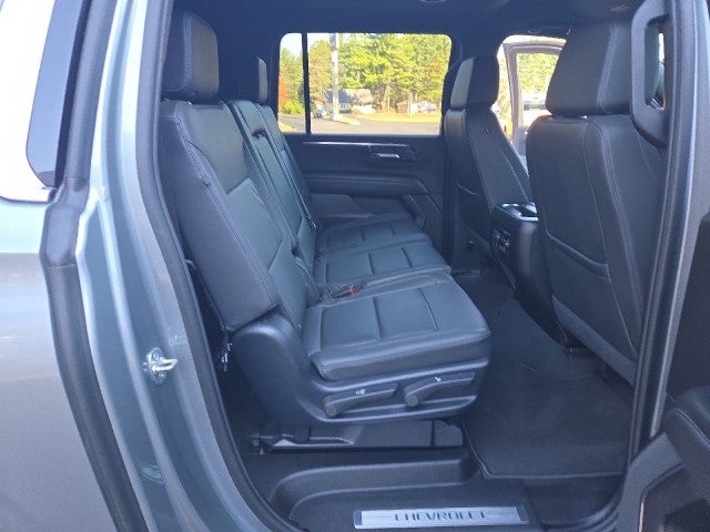 2025 Chevrolet Suburban LT - Photo 29