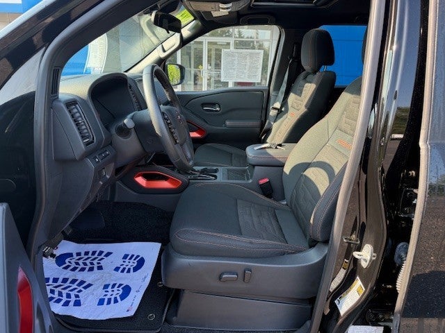 2022 Nissan Frontier S