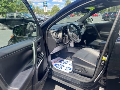 2018 Toyota RAV4 SE