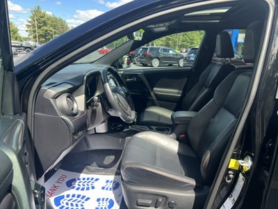 2018 Toyota RAV4 SE
