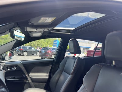 2018 Toyota RAV4 SE