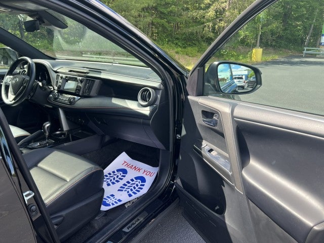 2018 Toyota RAV4 SE