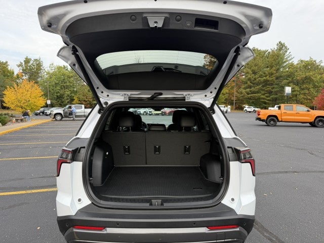 2027 Chevrolet Equinox ACTIV - Photo 12