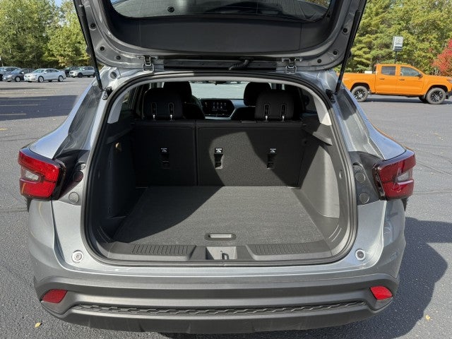 2026 Chevrolet Trax LS - Photo 9